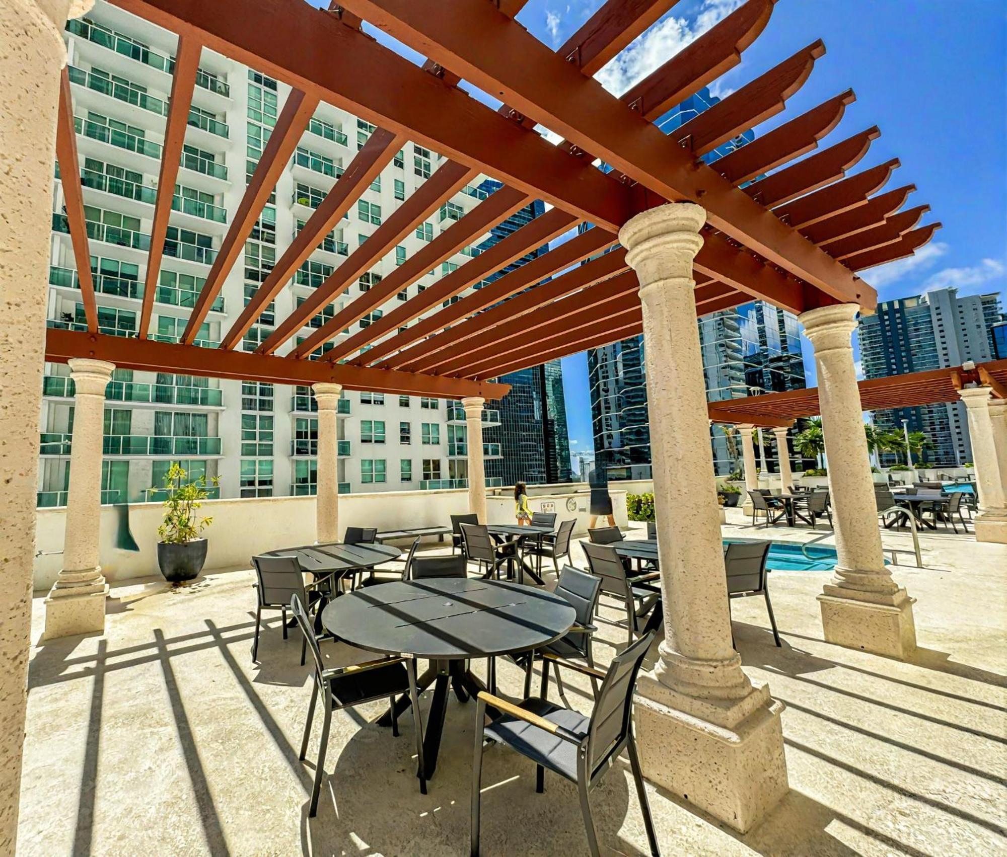 Elegant Centric Vibrant Pool Jacuzzi Free Parking Apartman Miami Kültér fotó