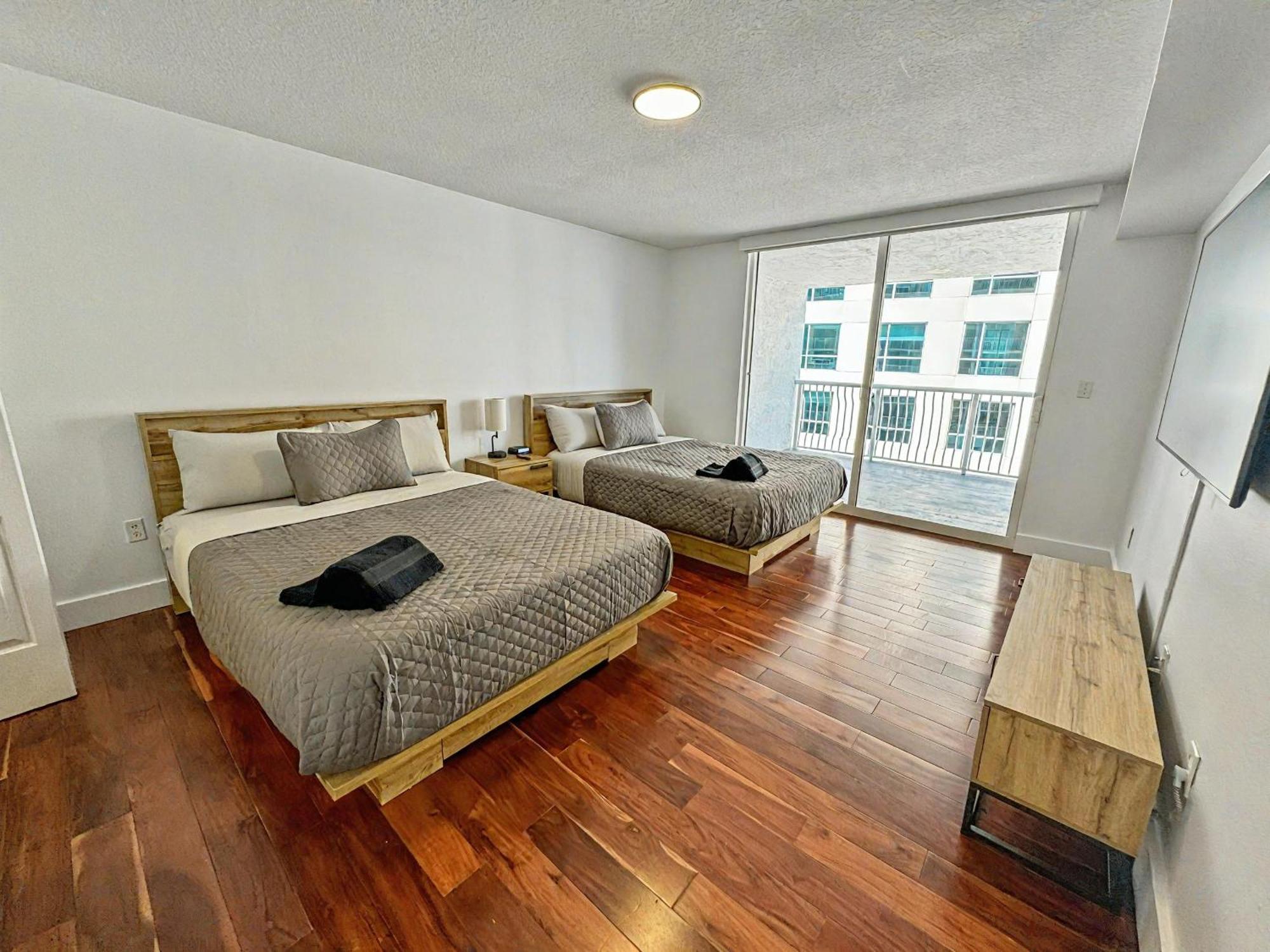 Elegant Centric Vibrant Pool Jacuzzi Free Parking Apartman Miami Kültér fotó